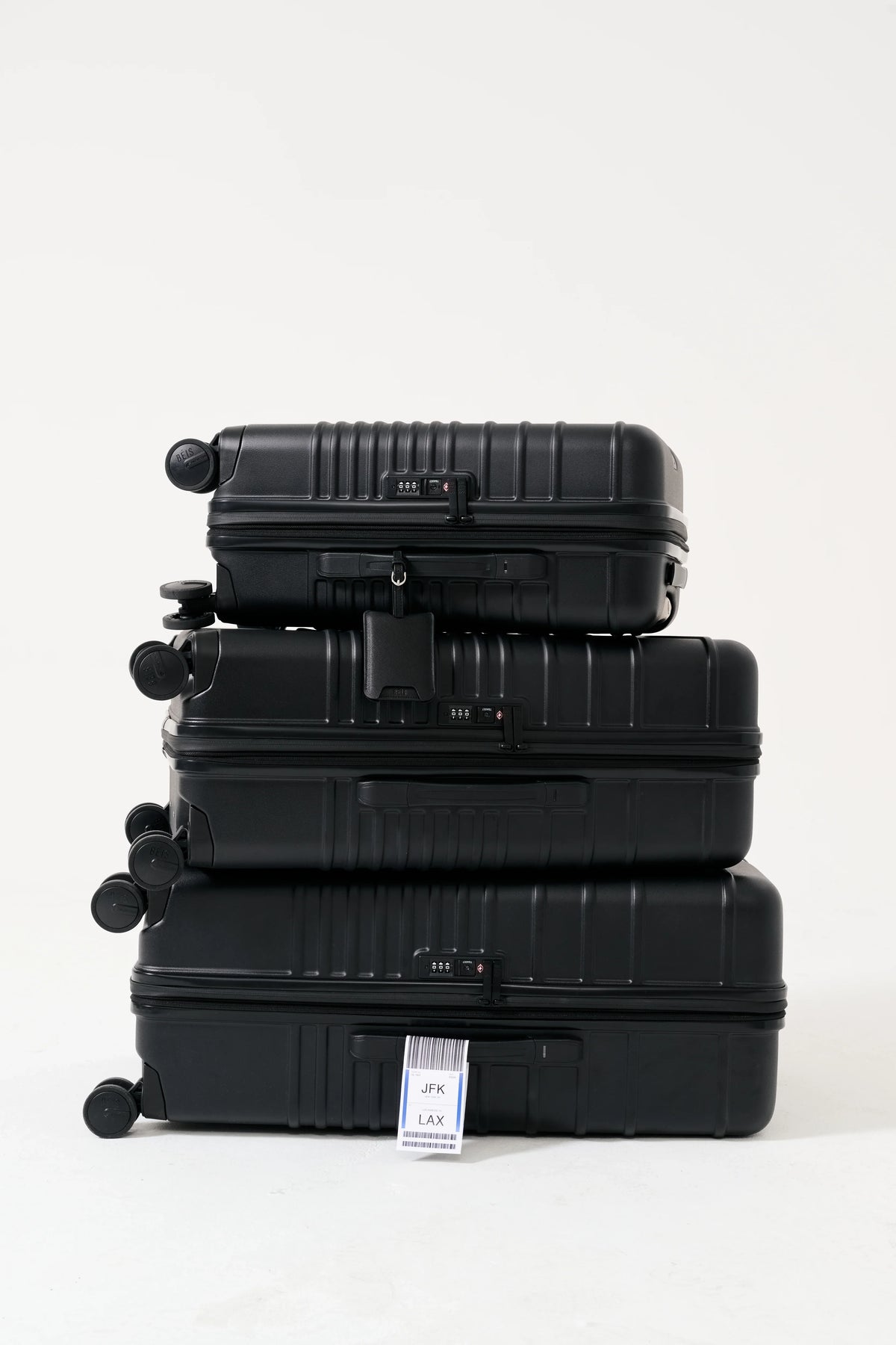 The Large Check-In Roller in Black