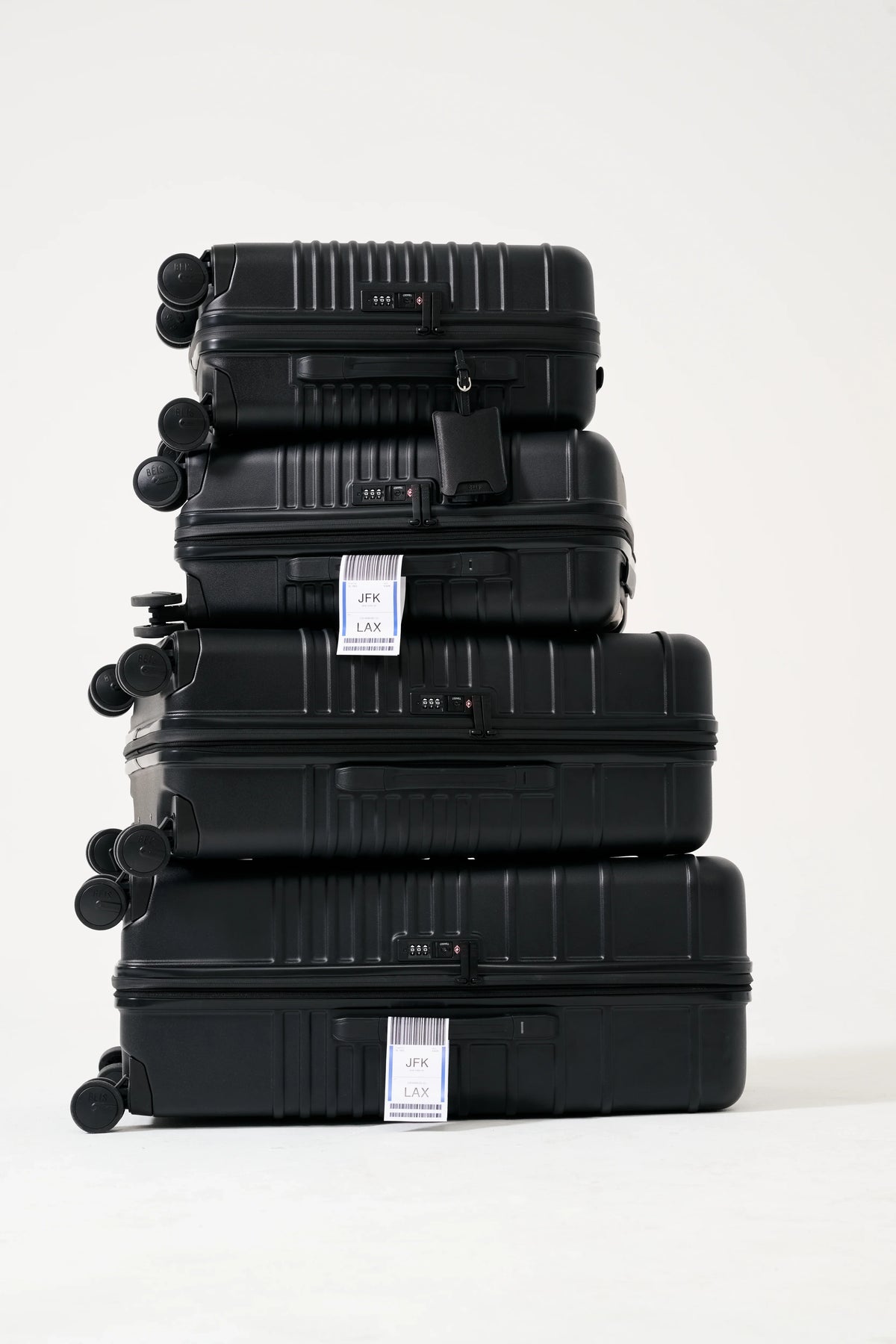 The Small Carry-On Roller in Black