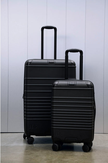 The Hybrid Check-In Roller in Black